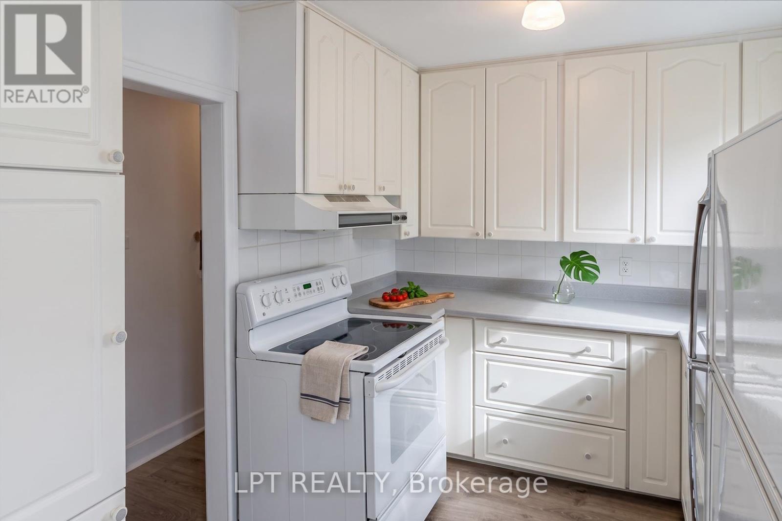 1745 Ortona Avenue, Ottawa, Ontario  K2C 1W8 - Photo 8 - X13027692