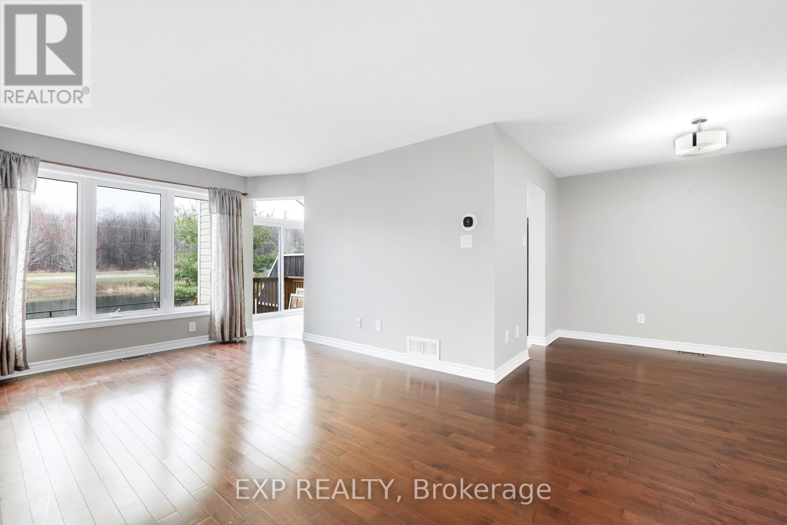 352 Forestbrook Street, Ottawa, Ontario  K2K 0B8 - Photo 11 - X13027762