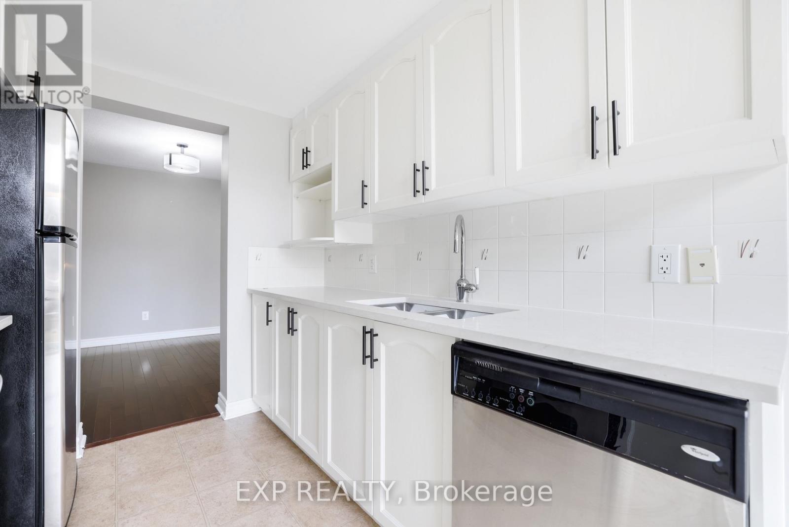 352 Forestbrook Street, Ottawa, Ontario  K2K 0B8 - Photo 18 - X13027762