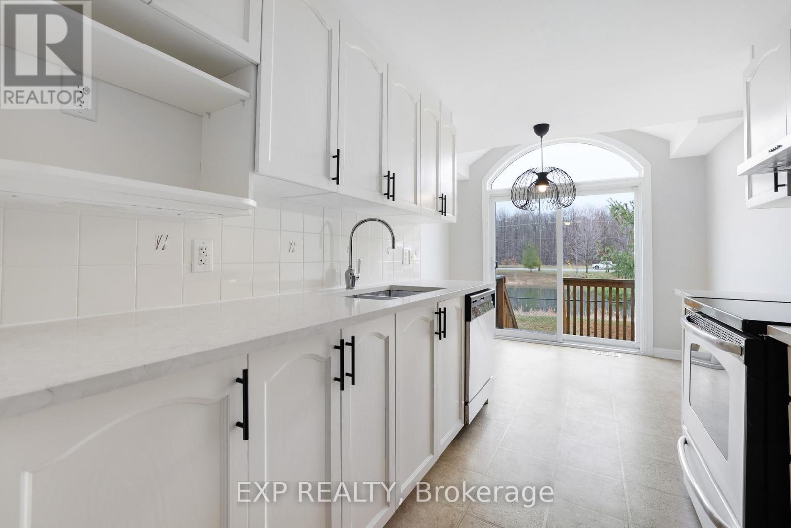 352 Forestbrook Street, Ottawa, Ontario  K2K 0B8 - Photo 19 - X13027762