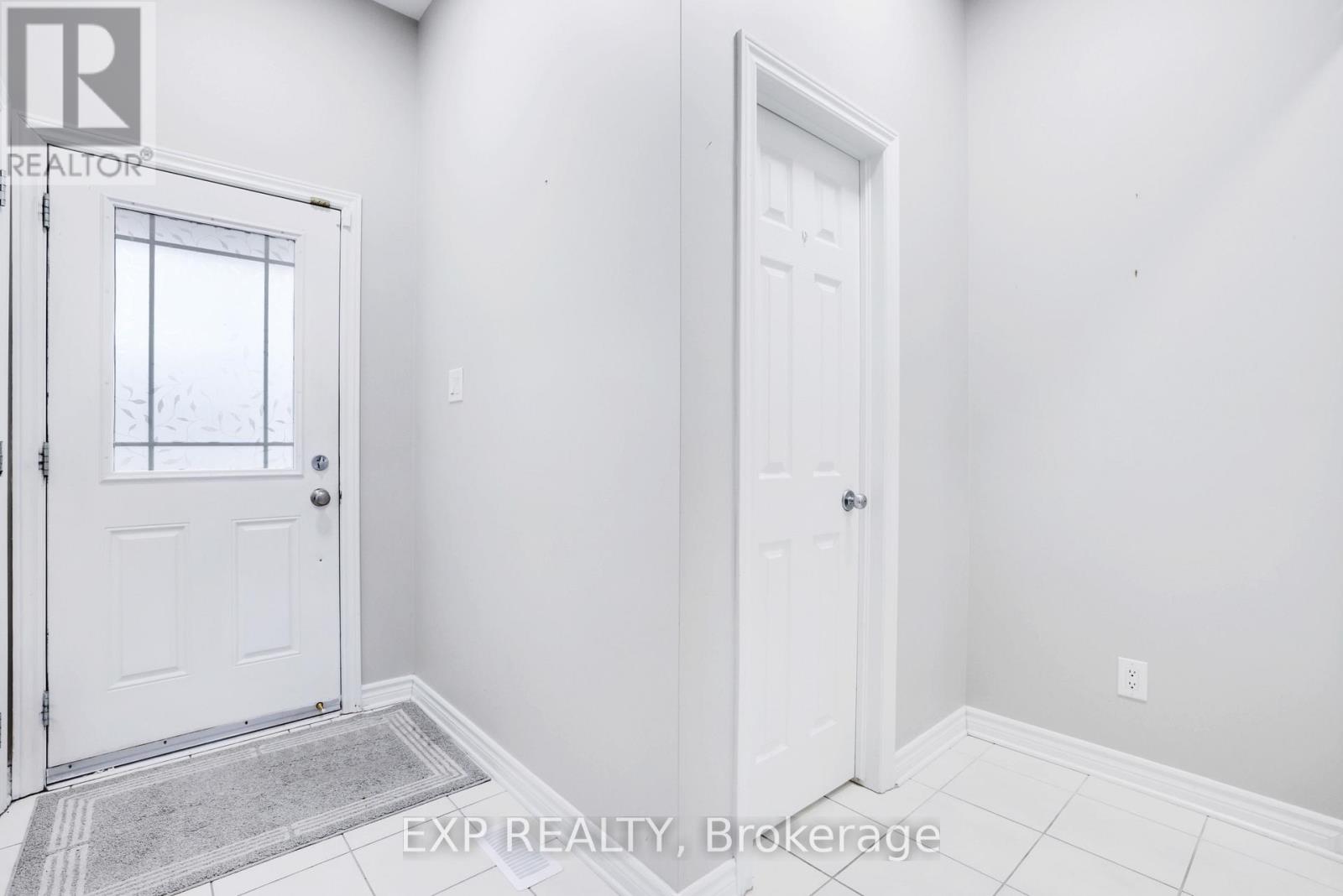 352 Forestbrook Street, Ottawa, Ontario  K2K 0B8 - Photo 5 - X13027762