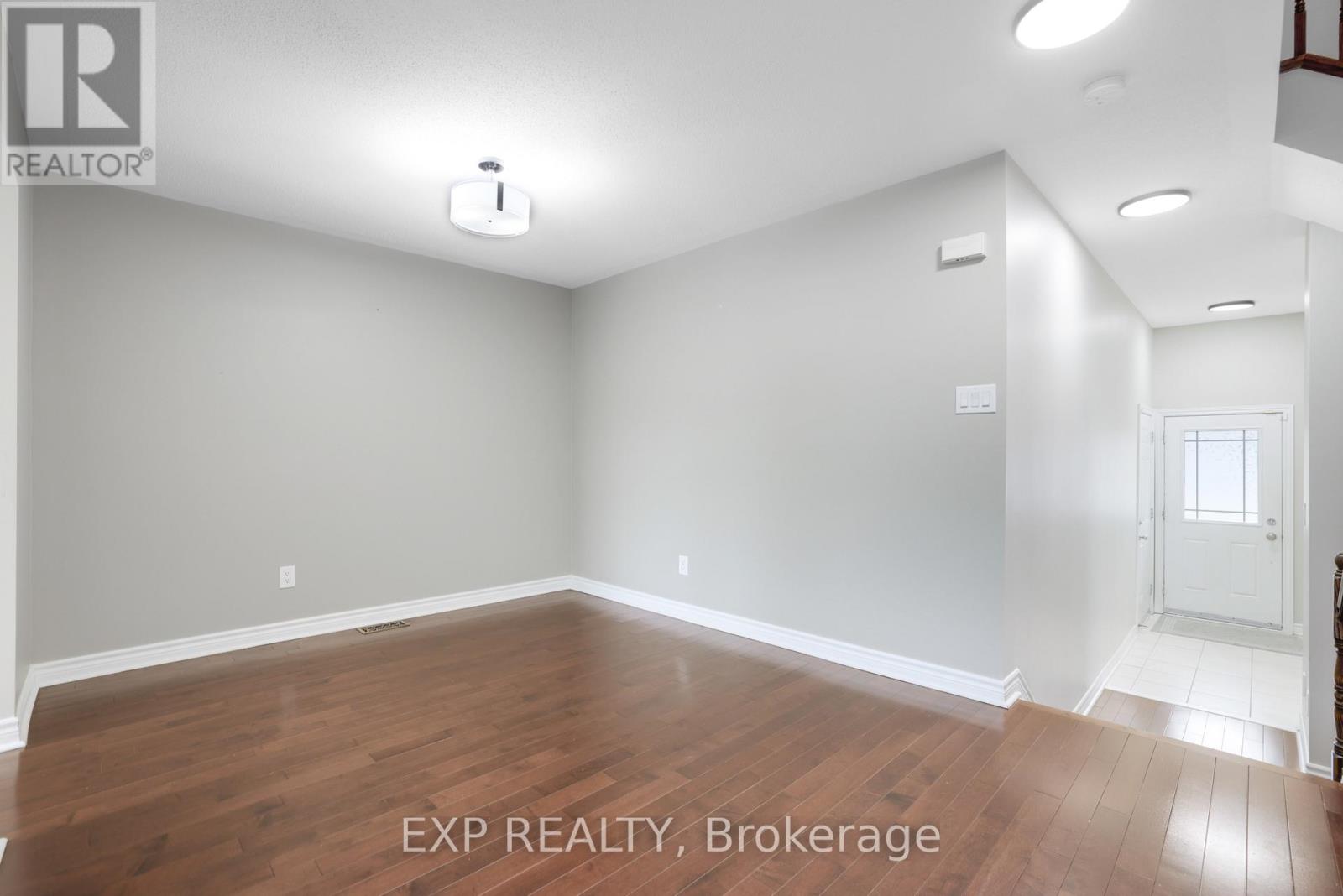 352 Forestbrook Street, Ottawa, Ontario  K2K 0B8 - Photo 9 - X13027762