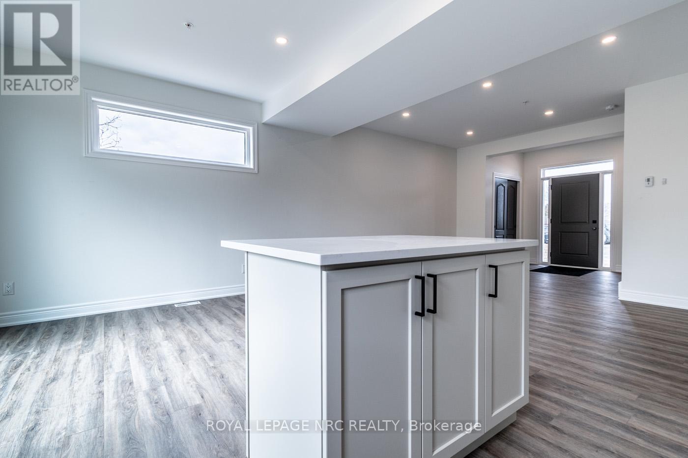 17 - 121a Moffatt Street, St. Catharines, Ontario  L2P 0G4 - Photo 10 - X13027710