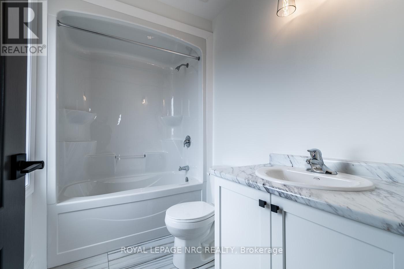 17 - 121a Moffatt Street, St. Catharines, Ontario  L2P 0G4 - Photo 14 - X13027710