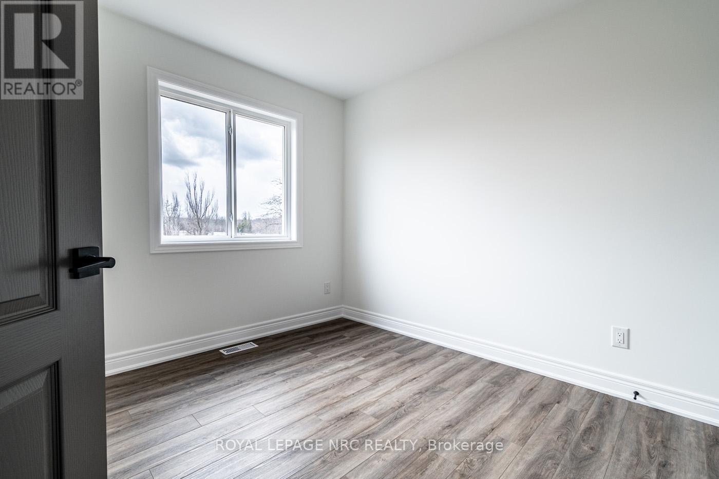 17 - 121a Moffatt Street, St. Catharines, Ontario  L2P 0G4 - Photo 18 - X13027710