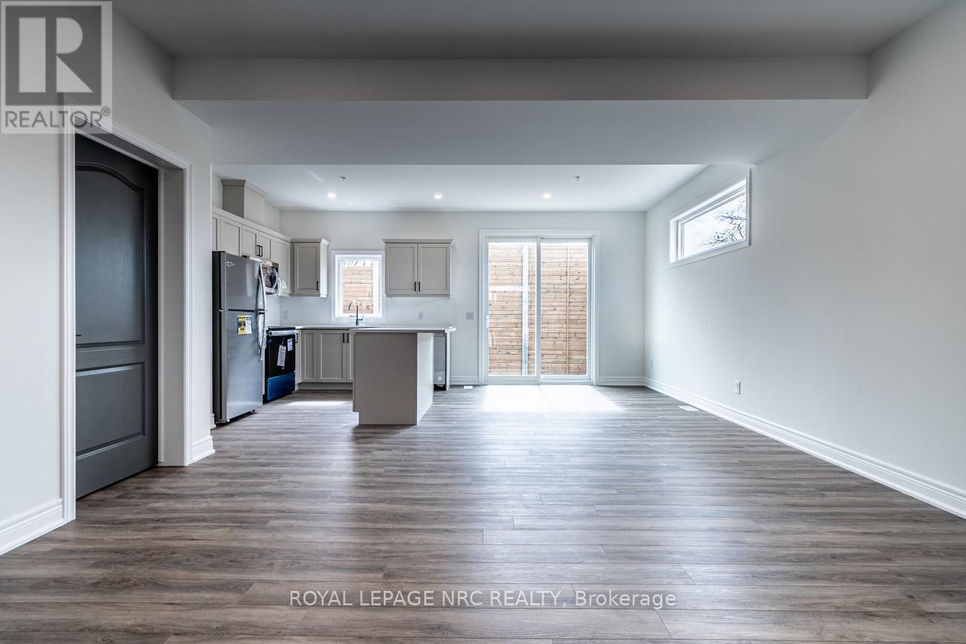 17 - 121a Moffatt Street, St. Catharines, Ontario  L2P 0G4 - Photo 6 - X13027710