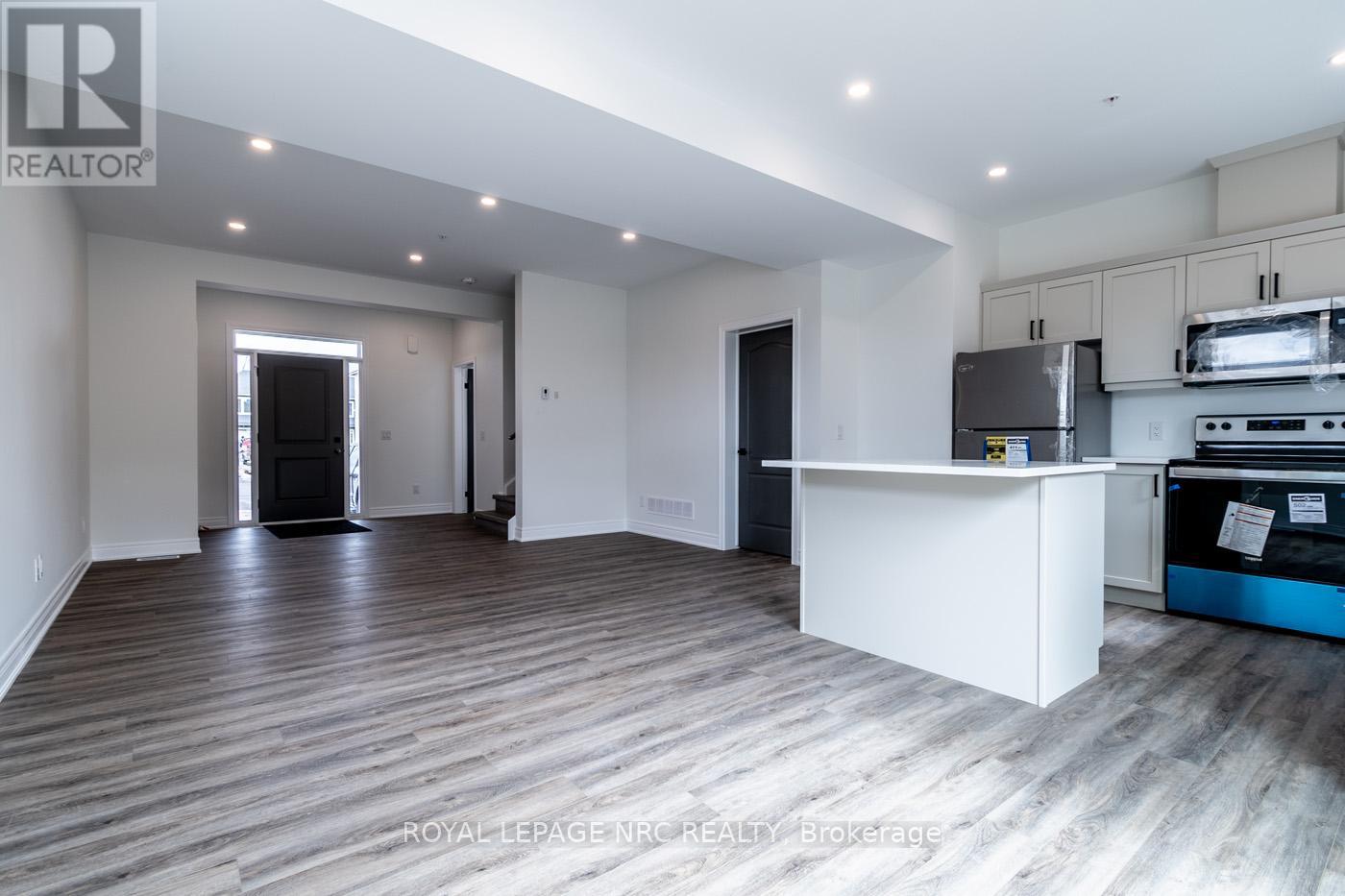 17 - 121a Moffatt Street, St. Catharines, Ontario  L2P 0G4 - Photo 8 - X13027710