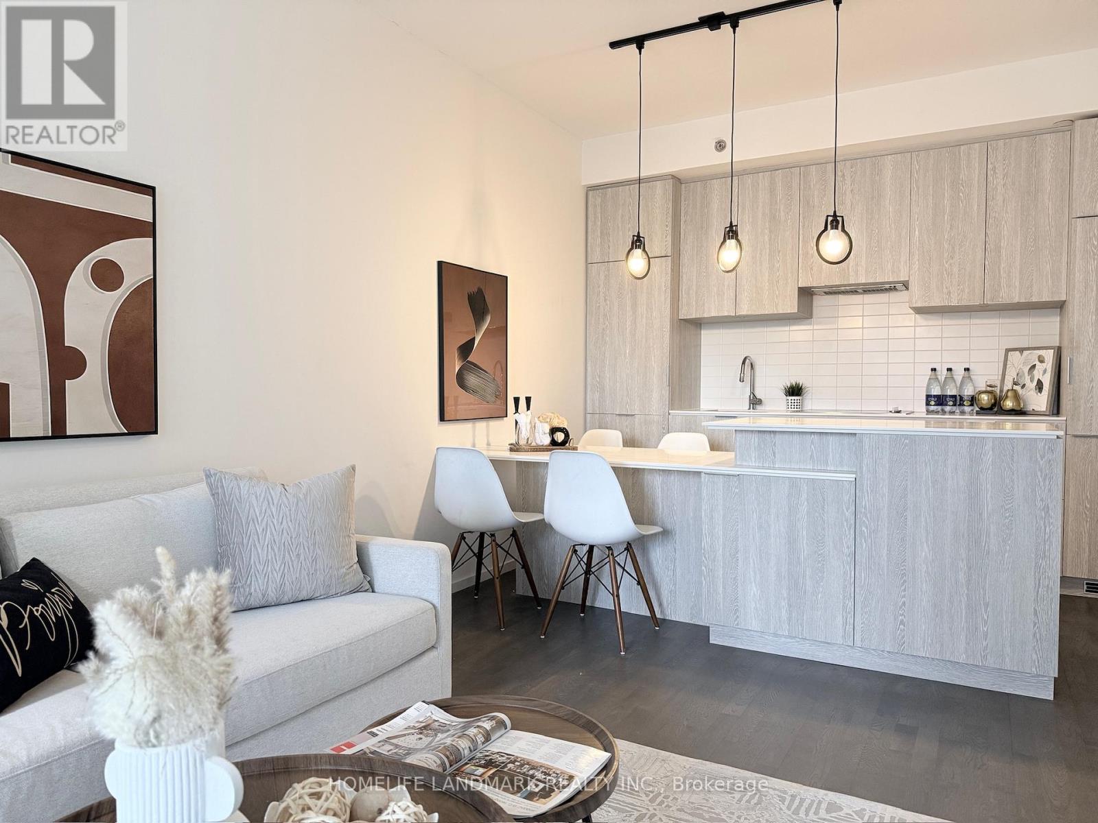 1906 - 5 ST. JOSEPH STREET, Toronto, Ontario