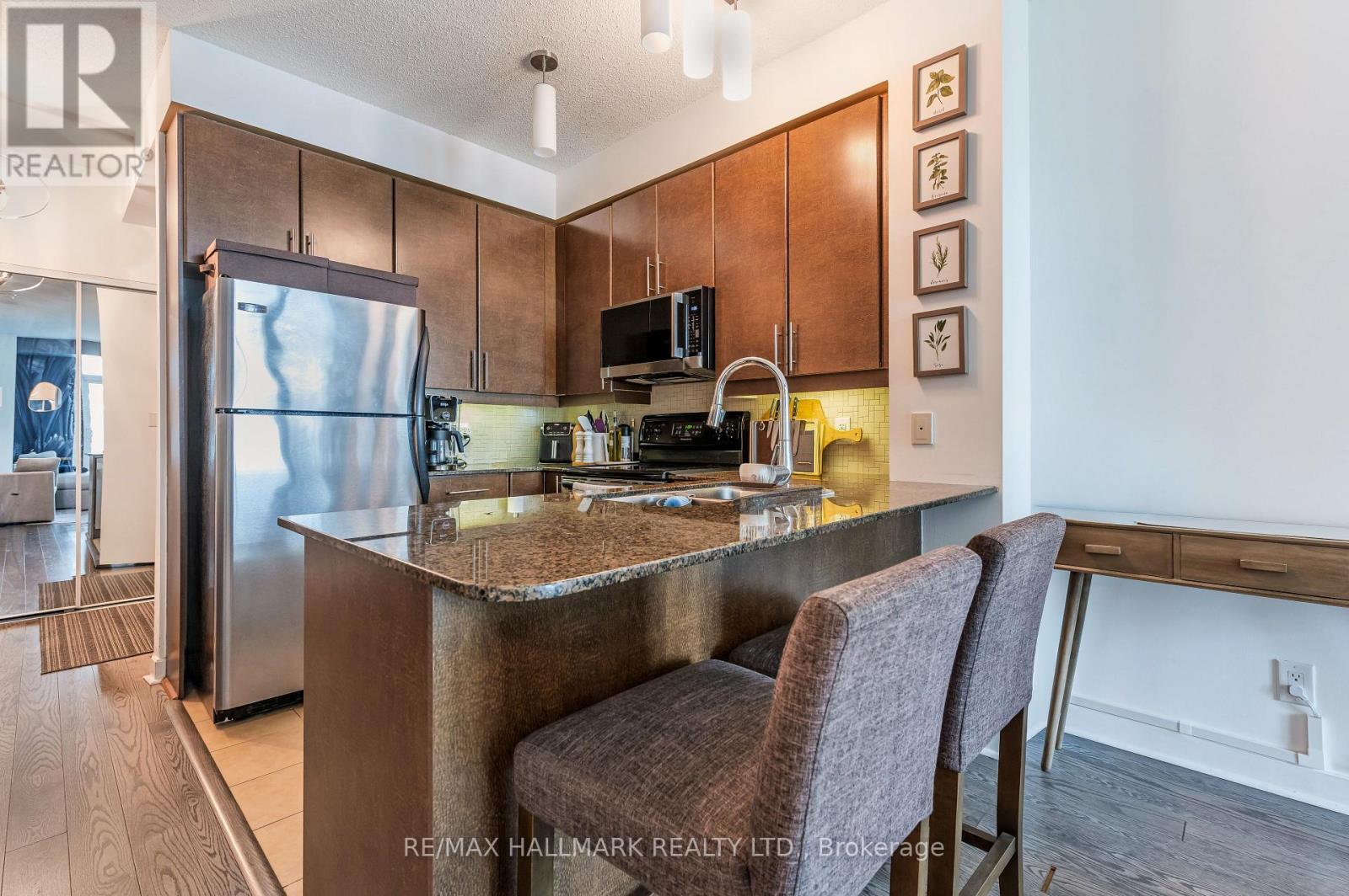 2211 - 18 Harbour Street, Toronto, Ontario  M6J 2Z6 - Photo 5 - C13027698