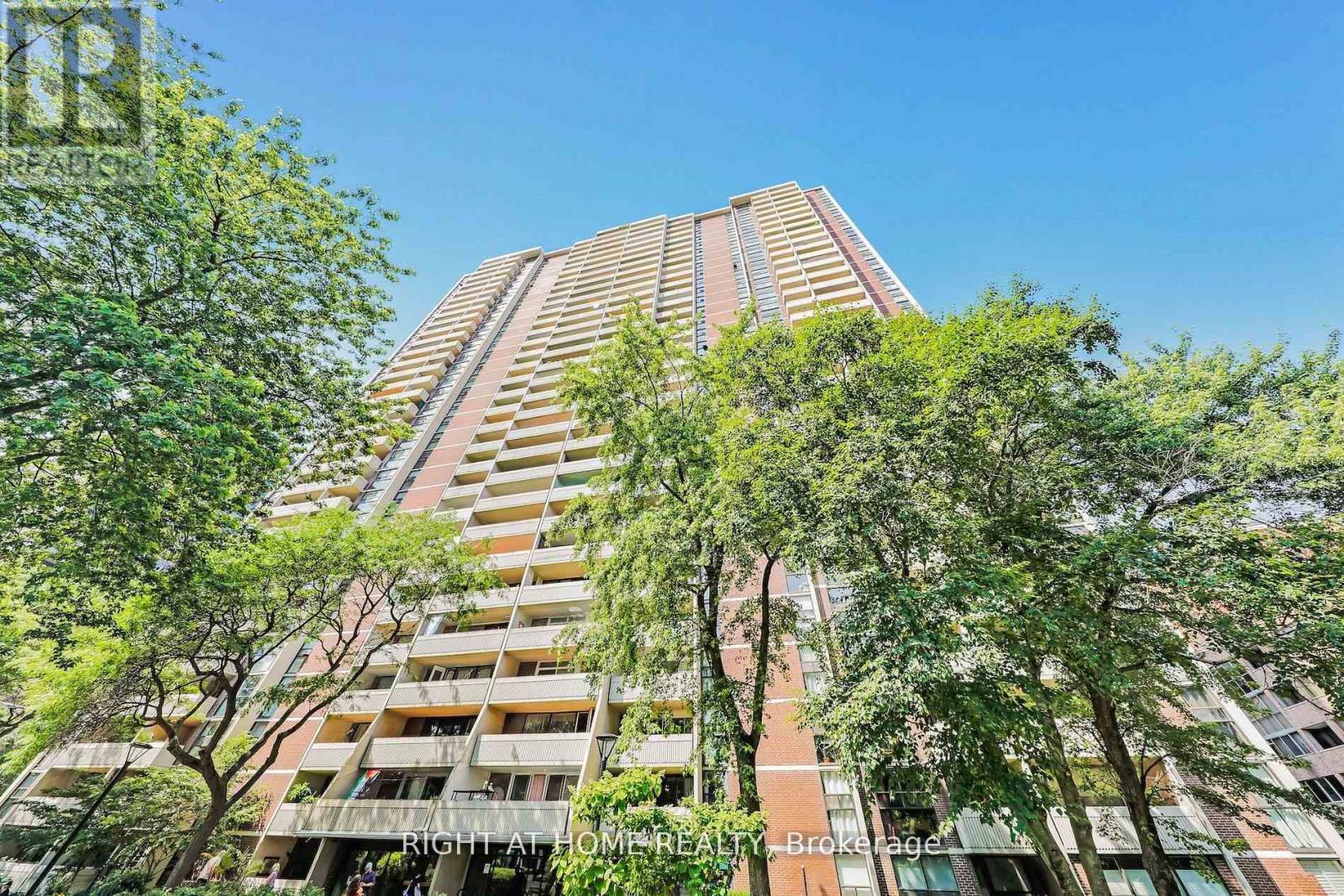 908 - 40 HOMEWOOD AVENUE, Toronto, Ontario