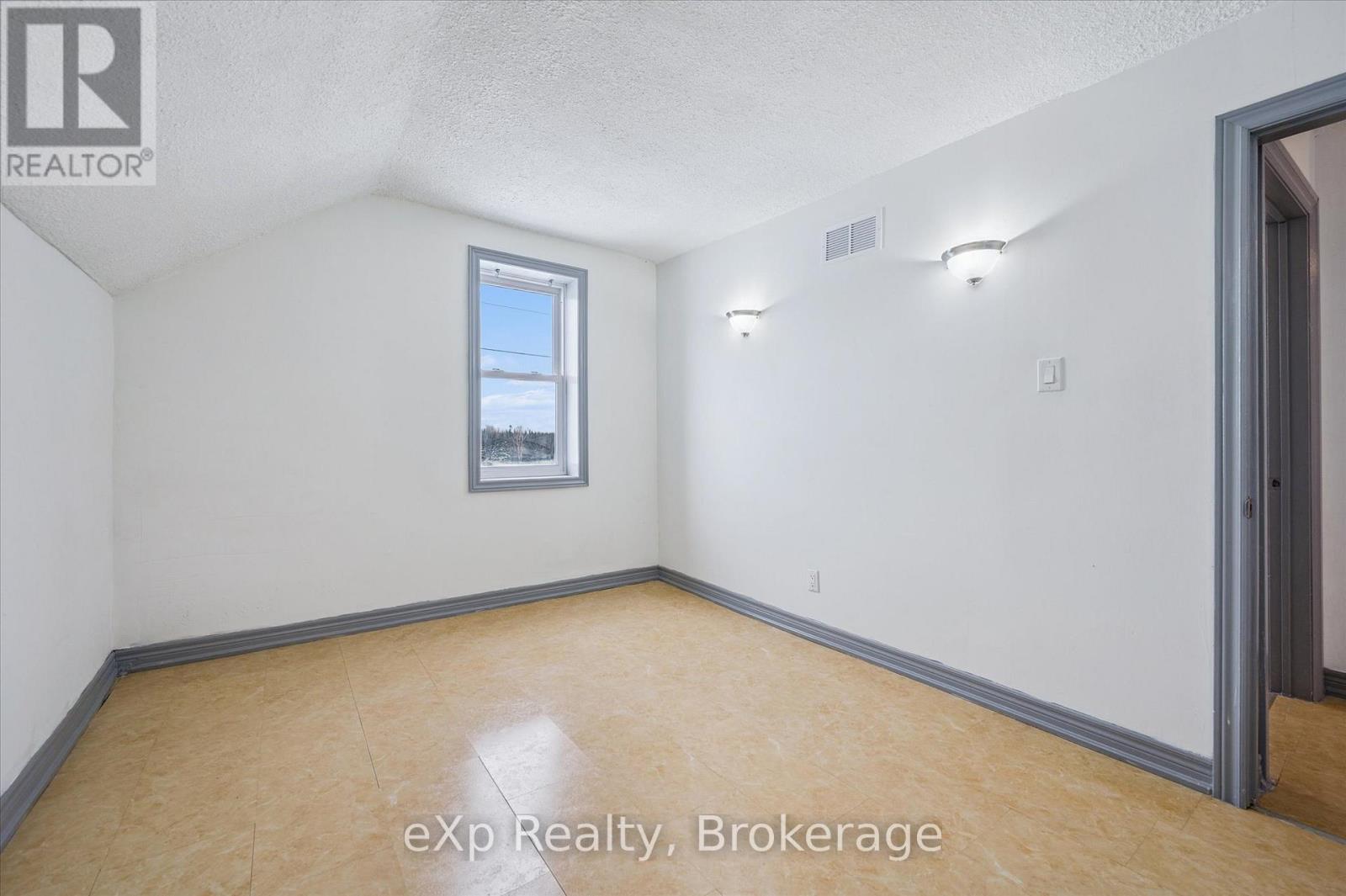 9276 Wellington Rd 16, Wellington North, Ontario  N0G 2E0 - Photo 19 - X13027660