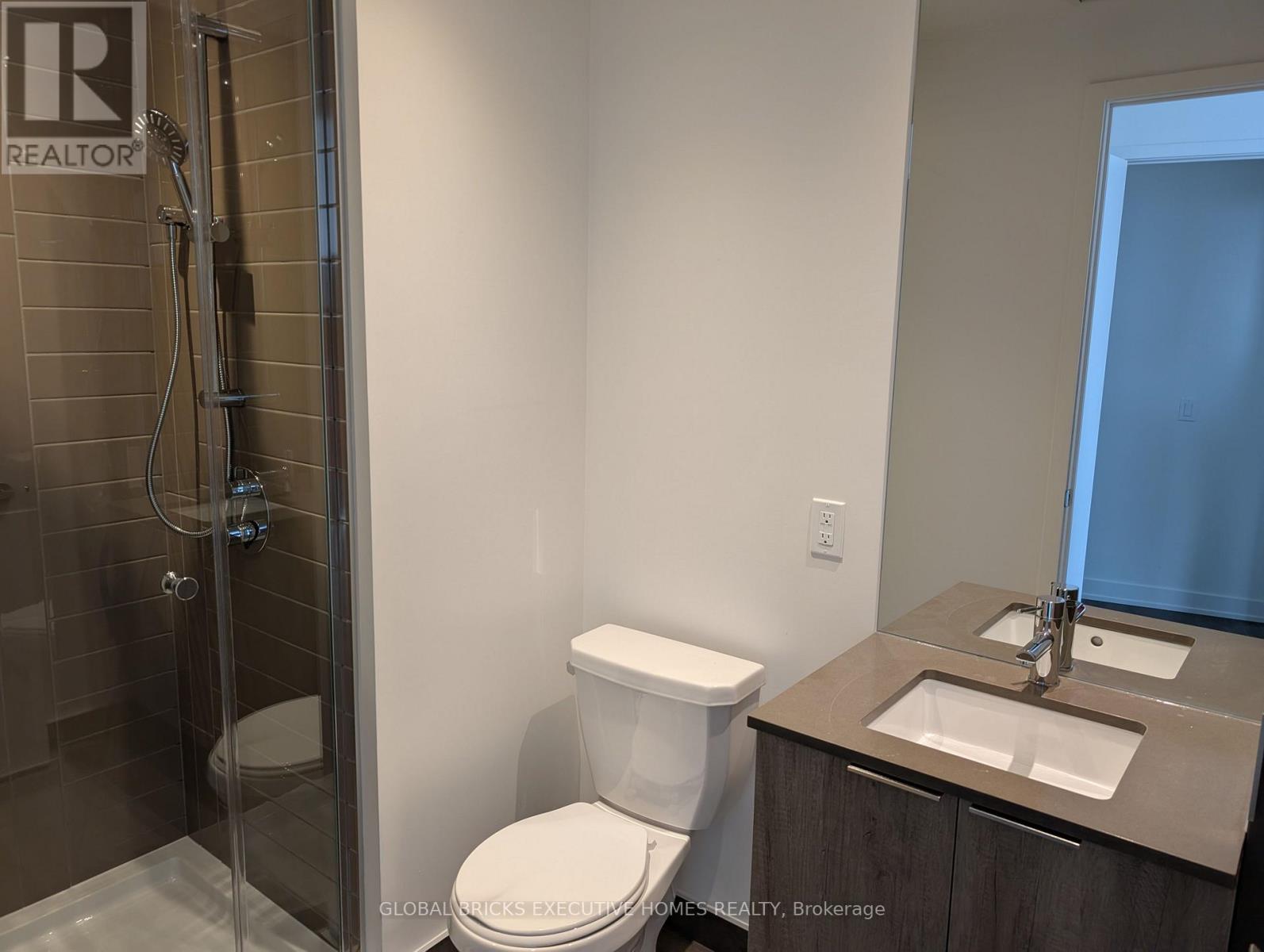 491 Soho Avenue, Mississauga, Ontario  L5B 0K7 - Photo 10 - W12921562