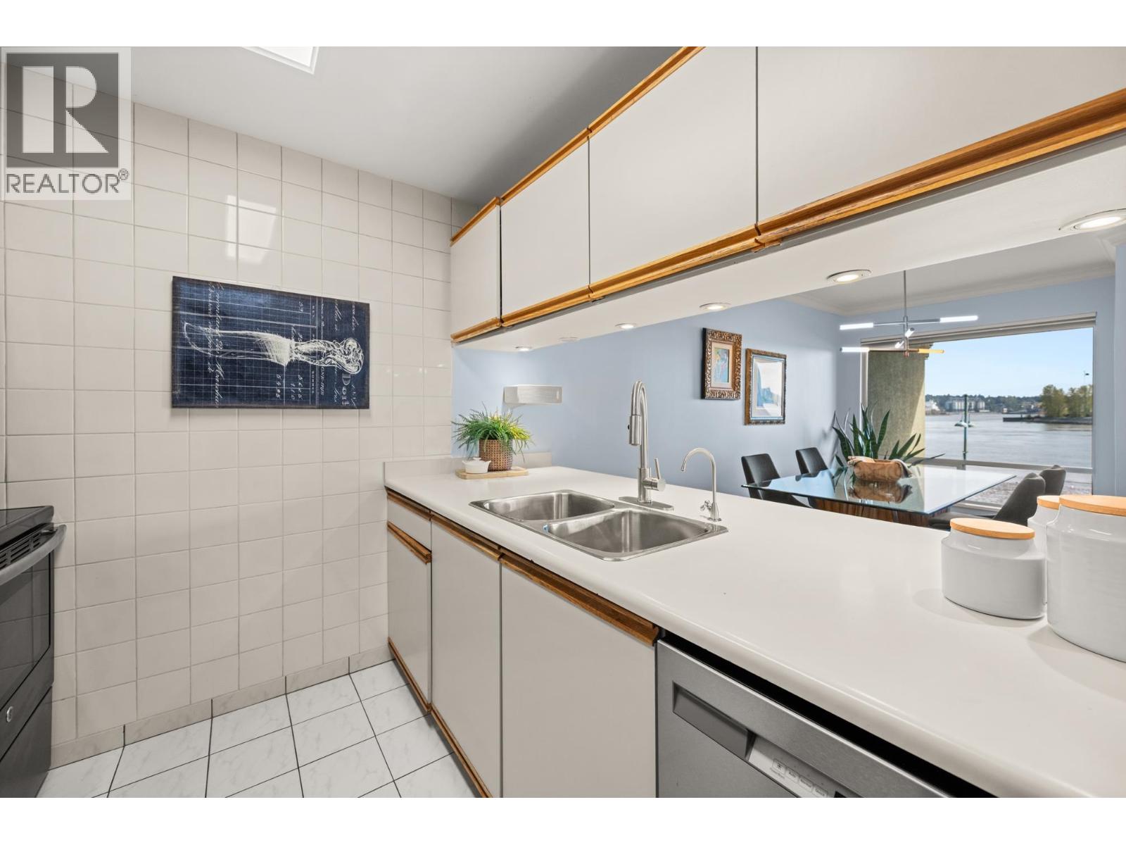 211 31 Reliance Court, New Westminster, British Columbia  V3M 6C6 - Photo 11 - R3114100