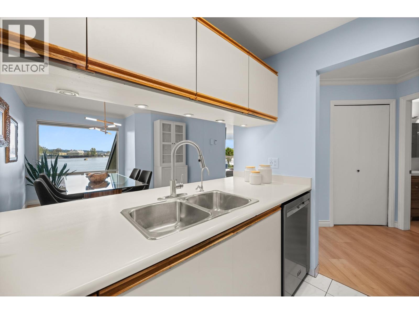 211 31 Reliance Court, New Westminster, British Columbia  V3M 6C6 - Photo 13 - R3114100