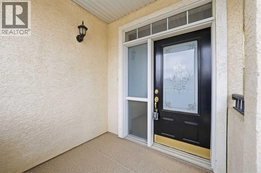 179 Sierra Morena Landing SW, Calgary, Alberta  T3H 4K3 - Photo 5 - A2303081