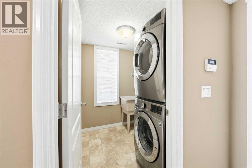 179 Sierra Morena Landing SW, Calgary, Alberta  T3H 4K3 - Photo 37 - A2303081