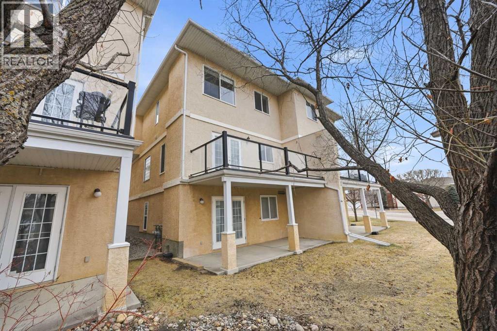 179 Sierra Morena Landing SW, Calgary, Alberta  T3H 4K3 - Photo 39 - A2303081