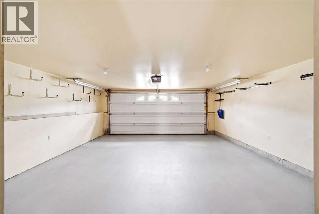 179 Sierra Morena Landing SW, Calgary, Alberta  T3H 4K3 - Photo 38 - A2303081