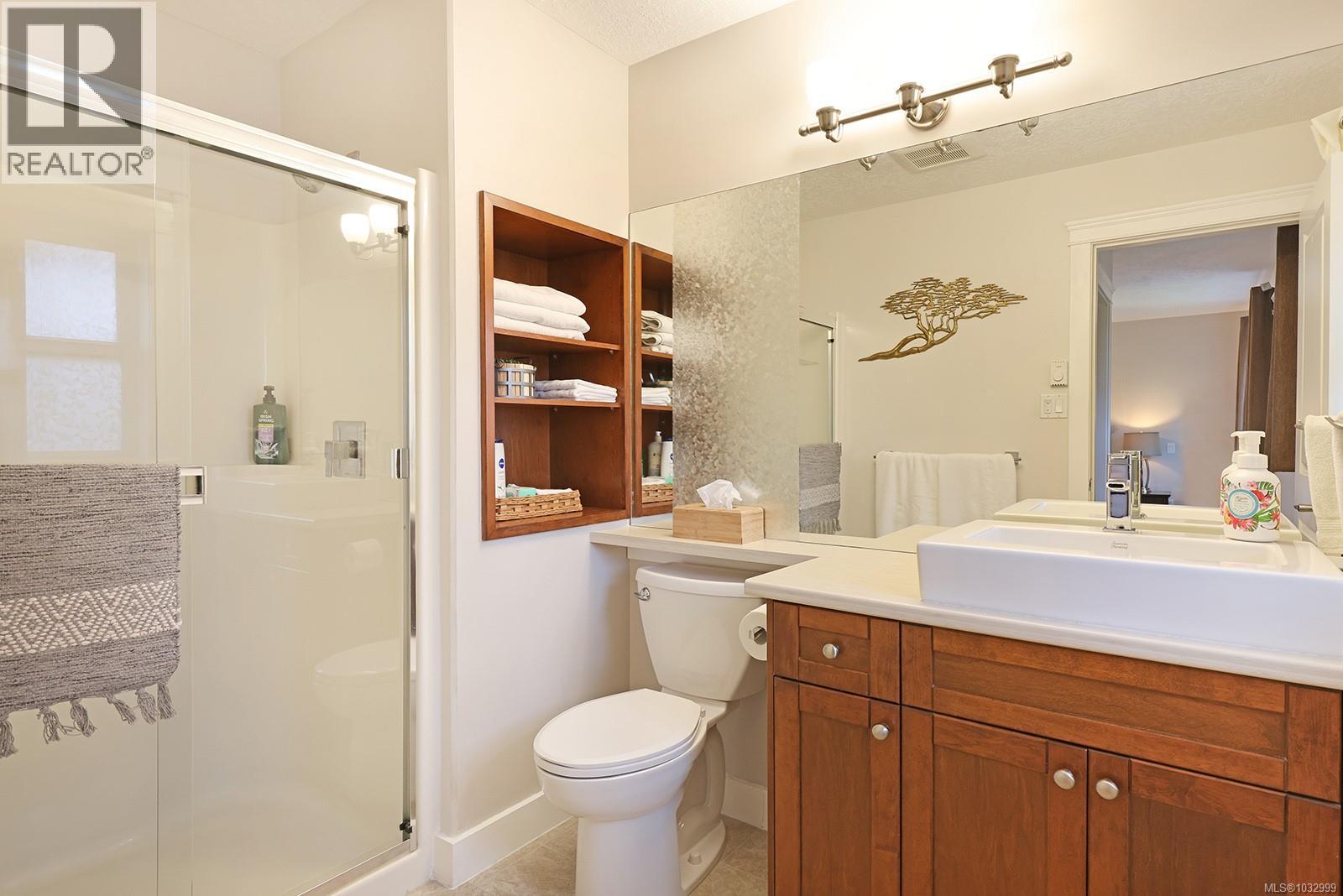 4 2112 Cumberland Rd, Courtenay, British Columbia  V9N 2E9 - Photo 19 - 1032999