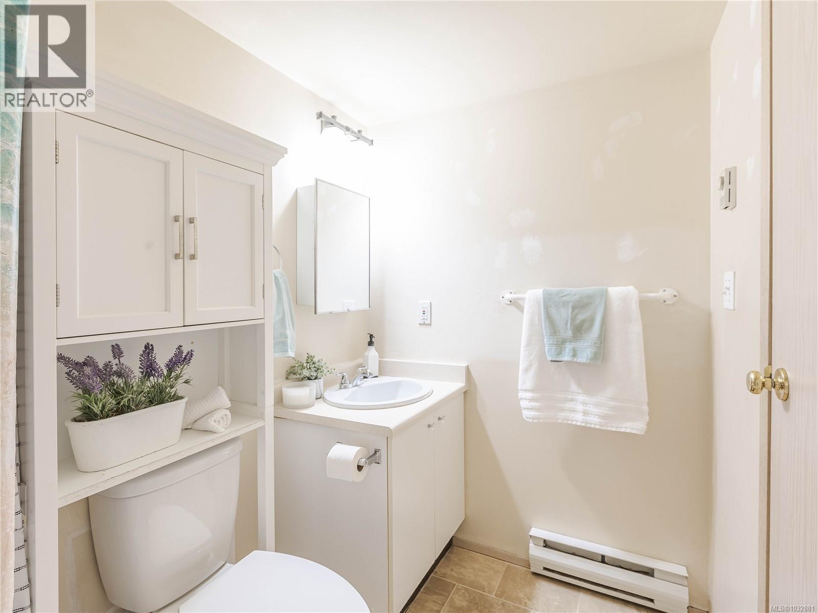 201 1050 Braidwood Rd, Courtenay, British Columbia  V9N 3R9 - Photo 30 - 1032881