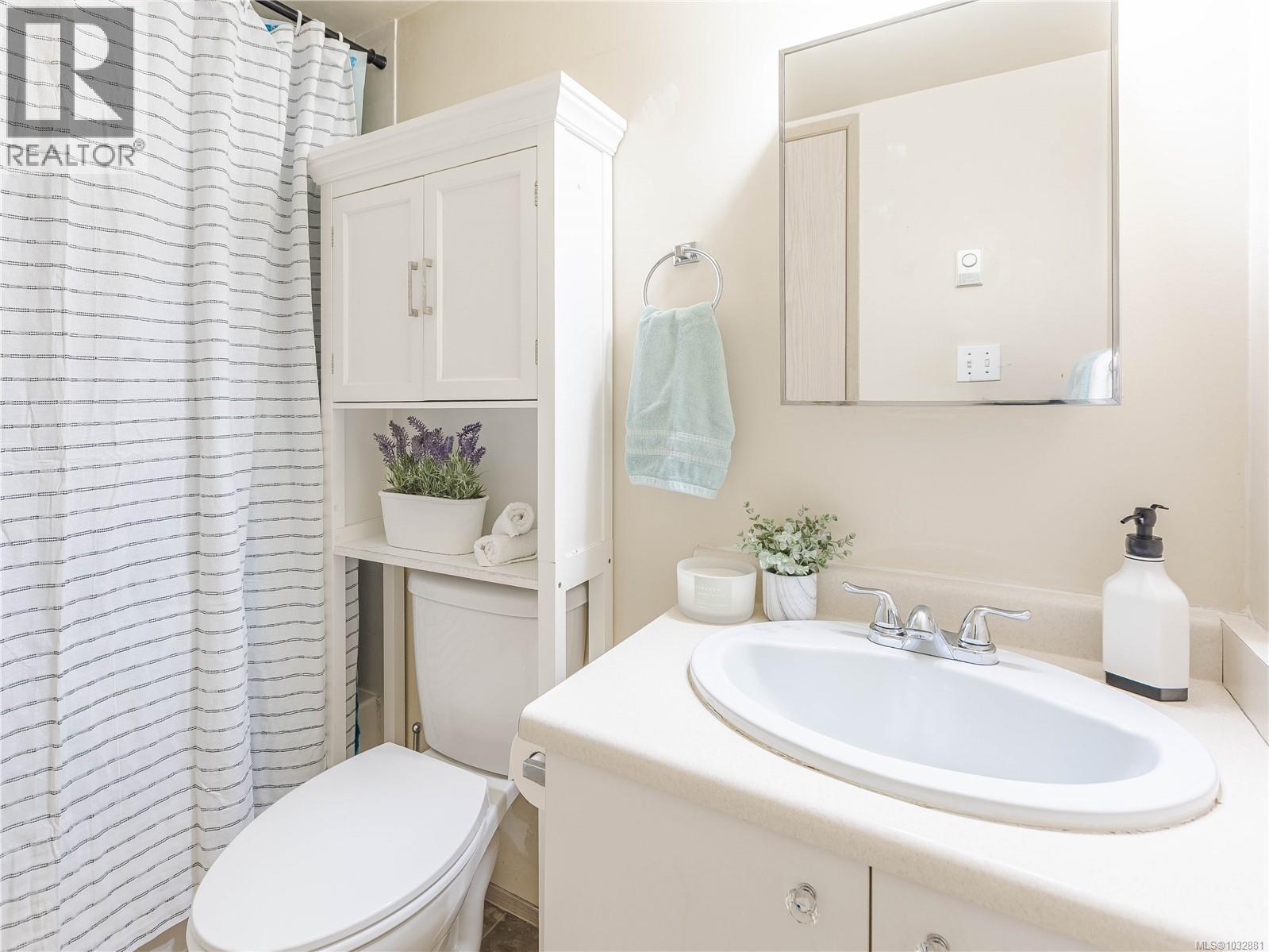 201 1050 Braidwood Rd, Courtenay, British Columbia  V9N 3R9 - Photo 31 - 1032881