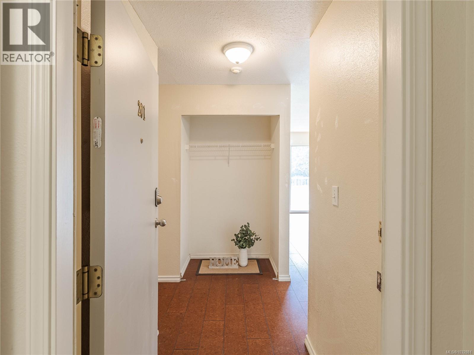 201 1050 Braidwood Rd, Courtenay, British Columbia  V9N 3R9 - Photo 6 - 1032881