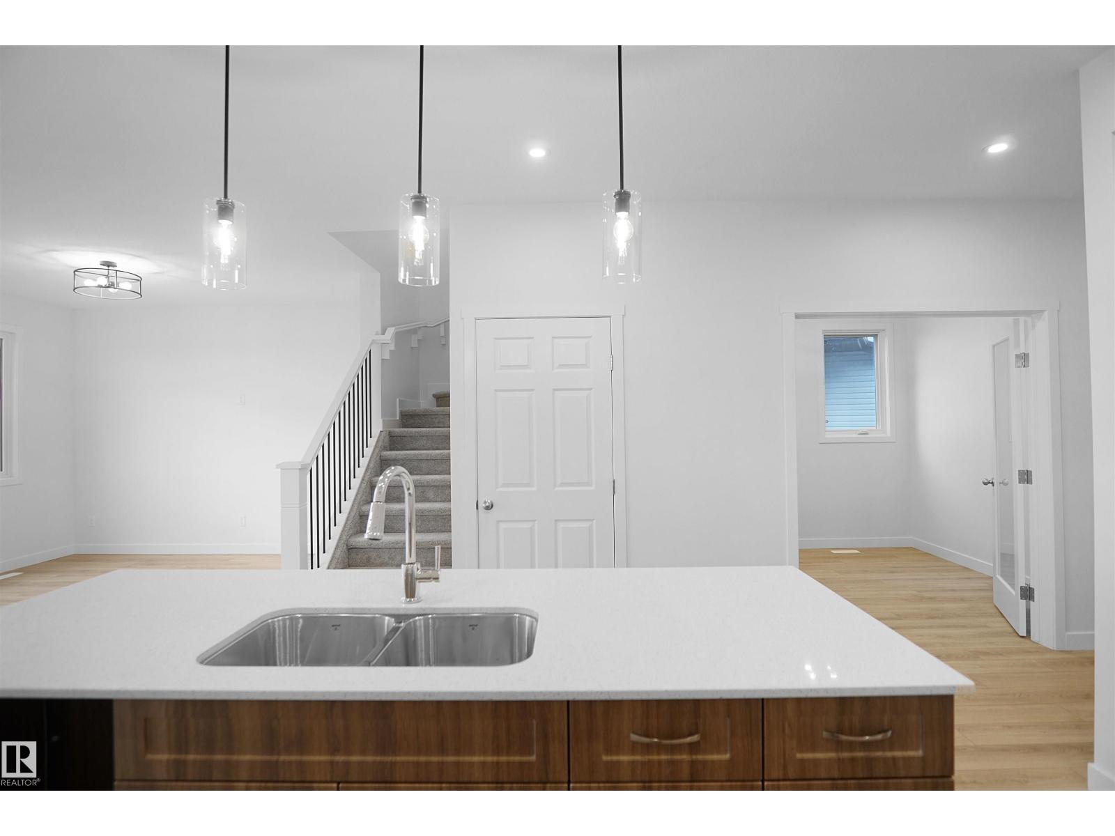 1922 Westerra Ln, Stony Plain, Alberta  T7Z 0M1 - Photo 9 - E4483433