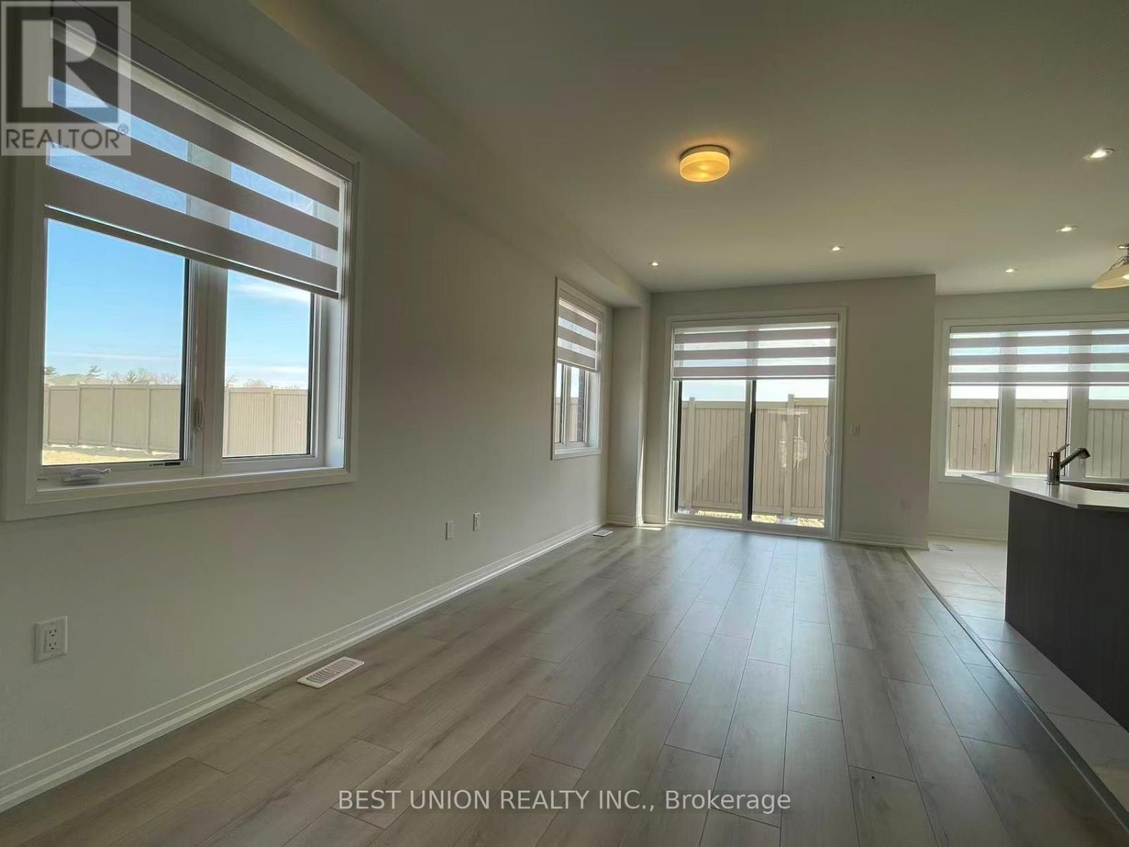 70 Tipp Drive, Richmond Hill, Ontario  L4E 1J3 - Photo 5 - N13027694