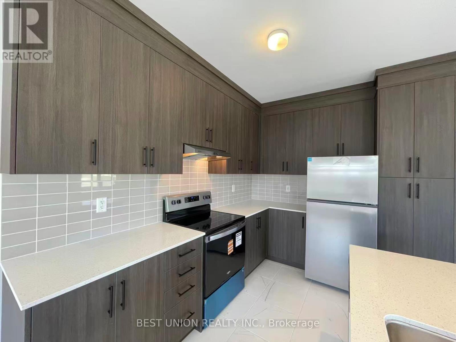 70 Tipp Drive, Richmond Hill, Ontario  L4E 1J3 - Photo 7 - N13027694