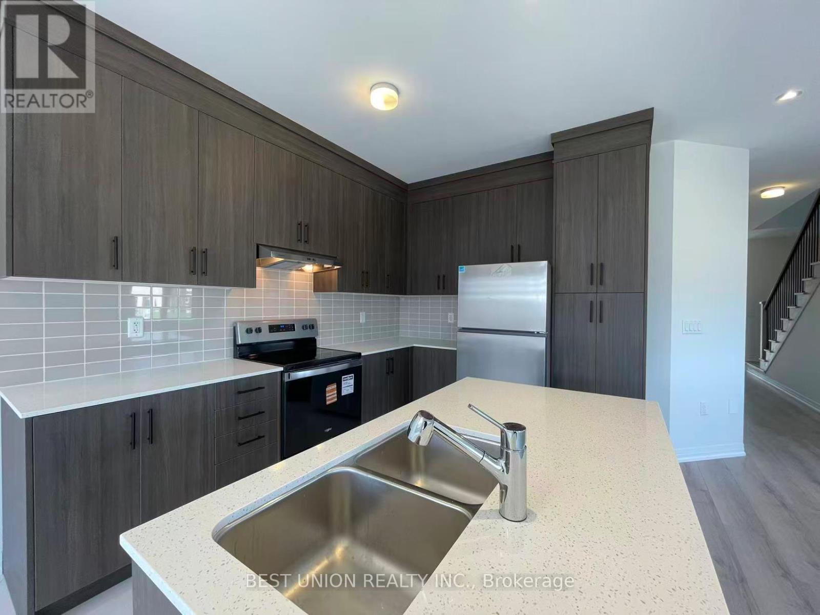 70 Tipp Drive, Richmond Hill, Ontario  L4E 1J3 - Photo 8 - N13027694