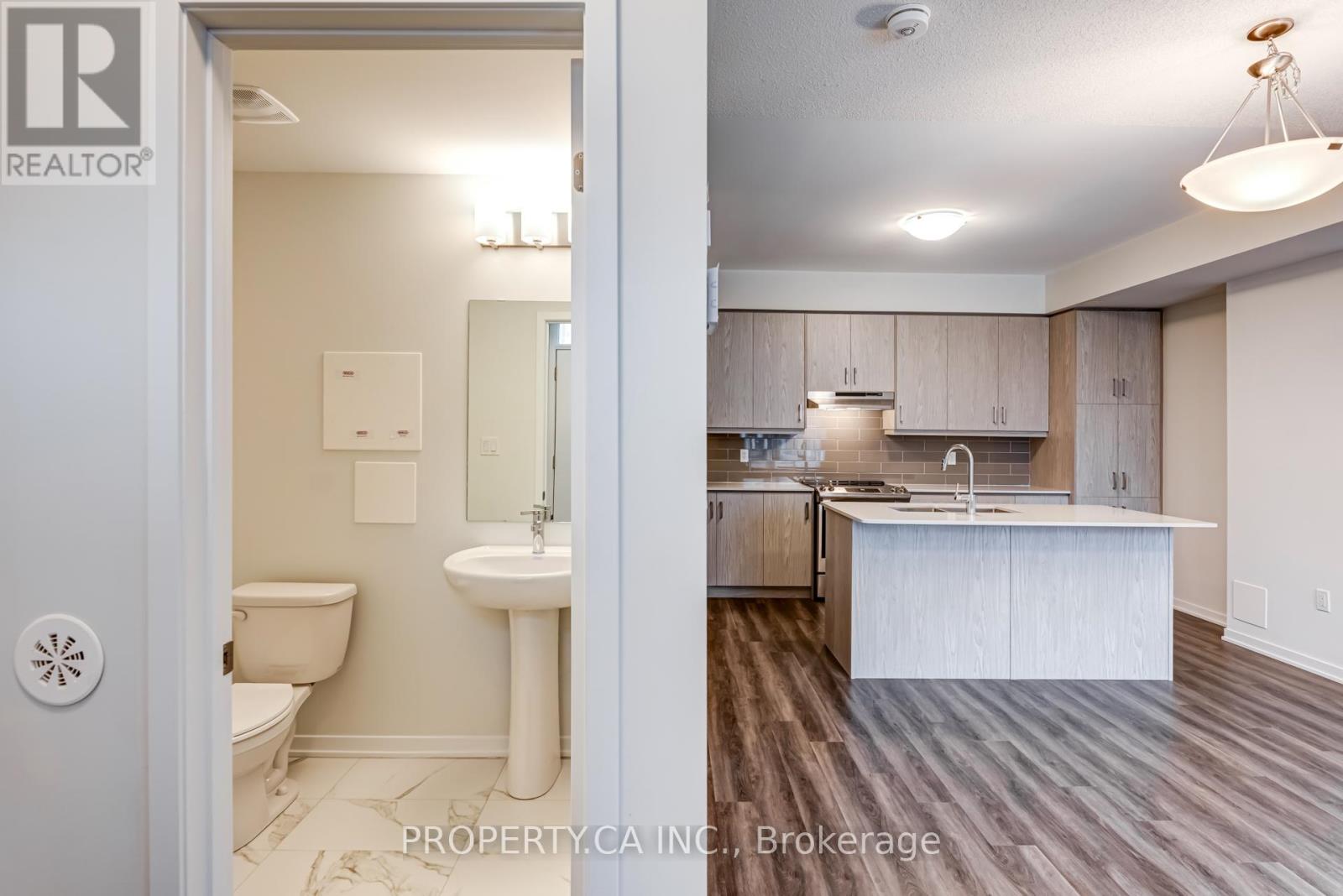 Th377 - 80 Honeycrisp Crescent, Vaughan, Ontario  L4K 5Z8 - Photo 3 - N13027696