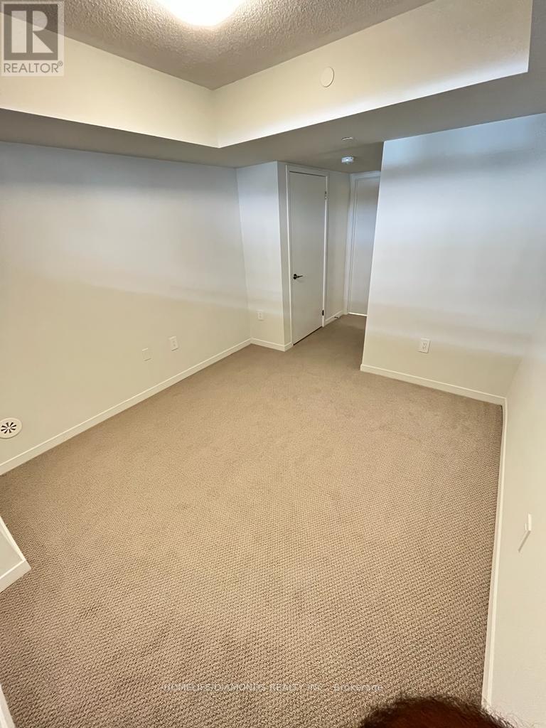 68 - 31 Honeycrisp Crescent E, Vaughan, Ontario  L4K 0N6 - Photo 4 - N13027700