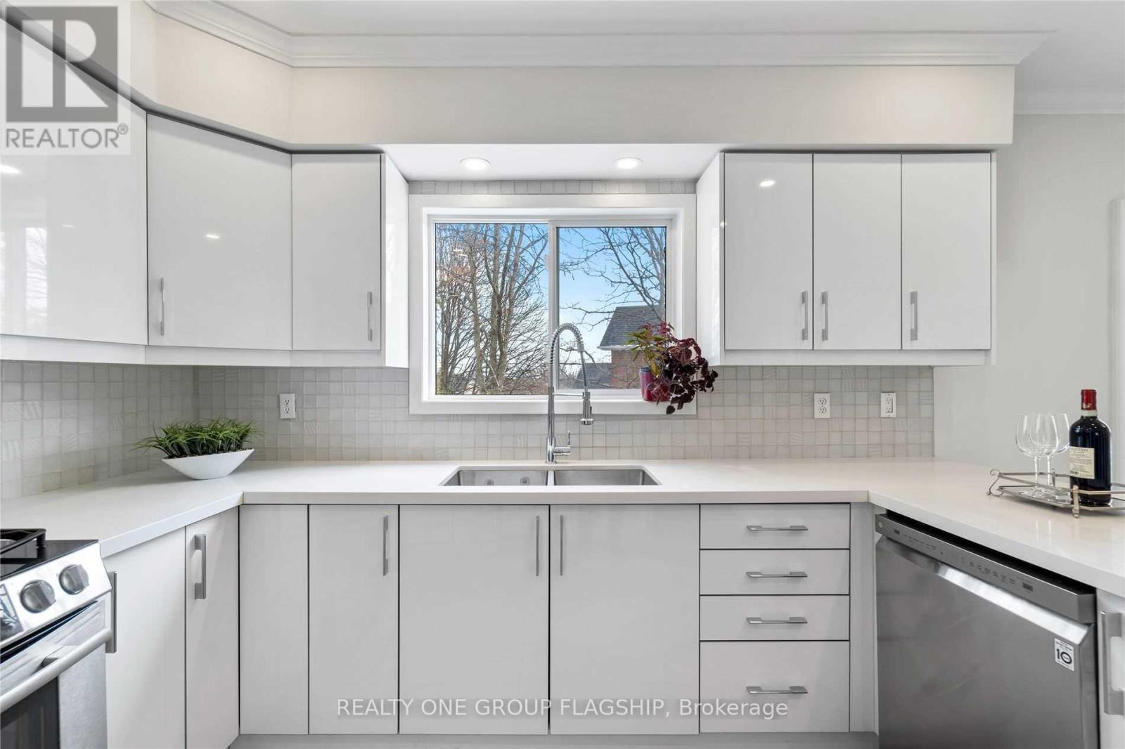 355 Carruthers Avenue, Newmarket, Ontario  L3X 2B7 - Photo 15 - N13027714