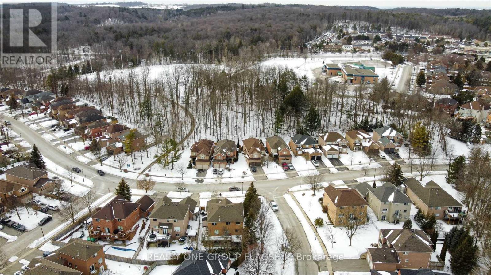 355 Carruthers Avenue, Newmarket, Ontario  L3X 2B7 - Photo 4 - N13027714