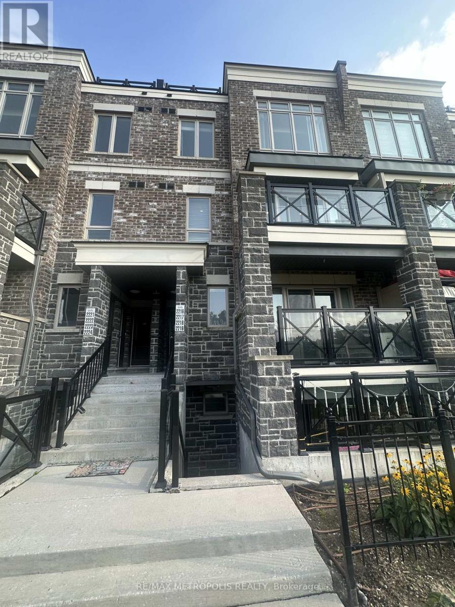 2218 - 10 WESTMEATH LANE, Markham, Ontario