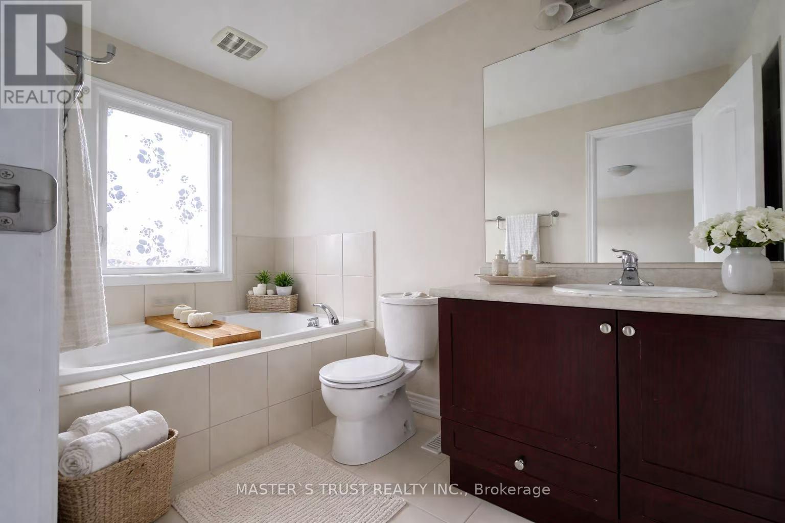 271 Riverlands Avenue, Markham, Ontario  L6B 0V9 - Photo 6 - N13027732