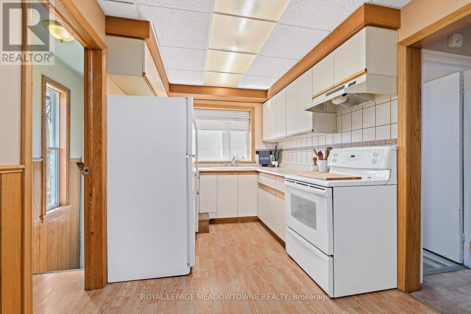 37 Prince Charles Drive, Halton Hills, Ontario  L7G 3T9 - Photo 10 - W13027682