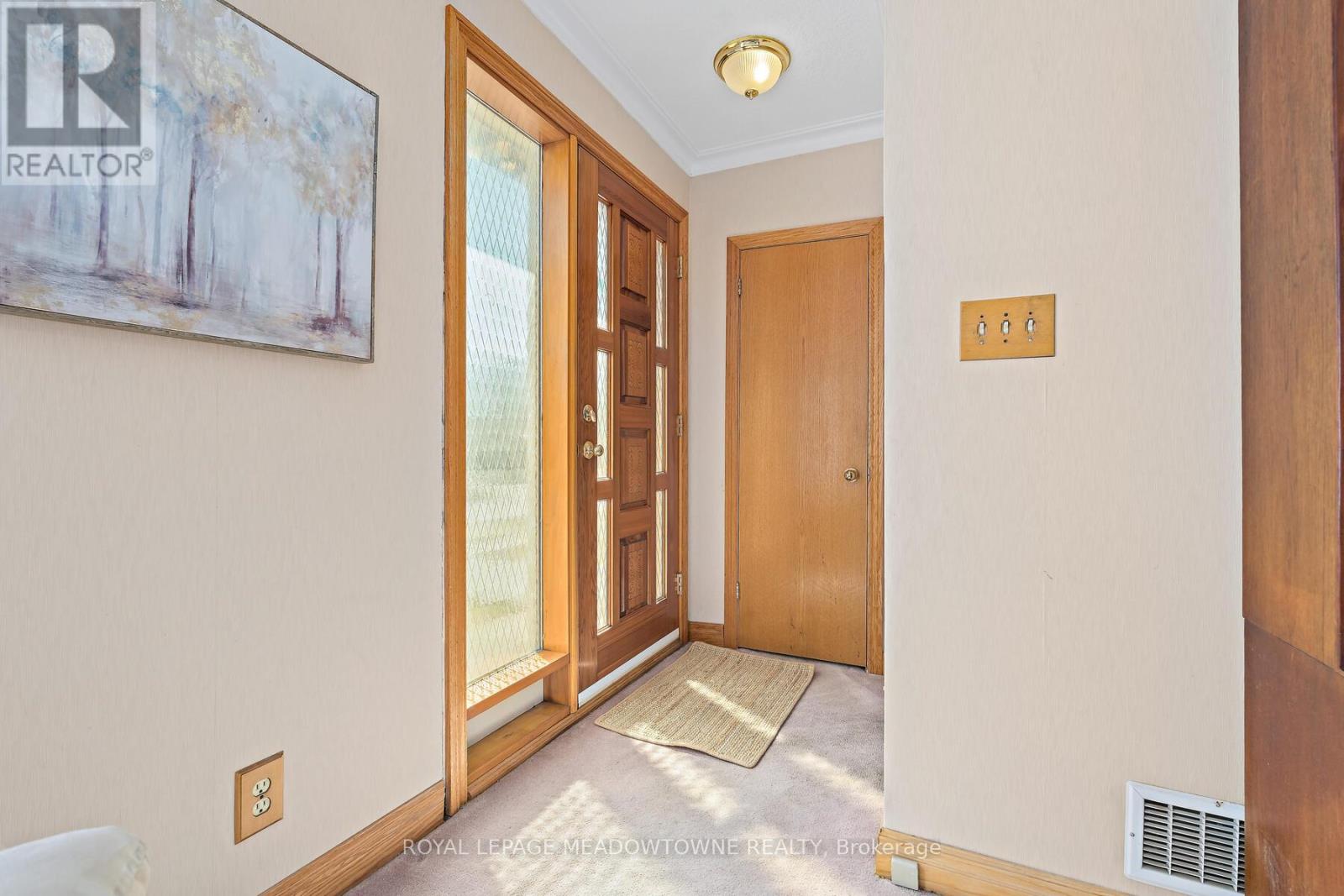 37 Prince Charles Drive, Halton Hills, Ontario  L7G 3T9 - Photo 4 - W13027682