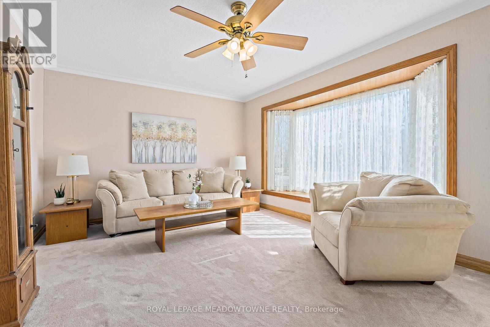 37 Prince Charles Drive, Halton Hills, Ontario  L7G 3T9 - Photo 5 - W13027682