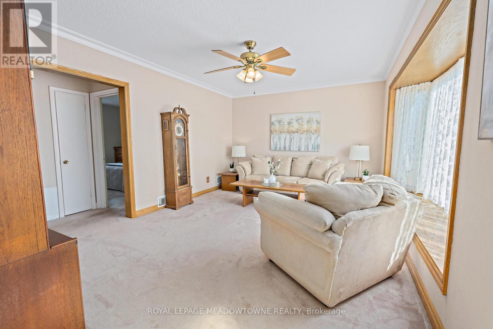 37 Prince Charles Drive, Halton Hills, Ontario  L7G 3T9 - Photo 6 - W13027682