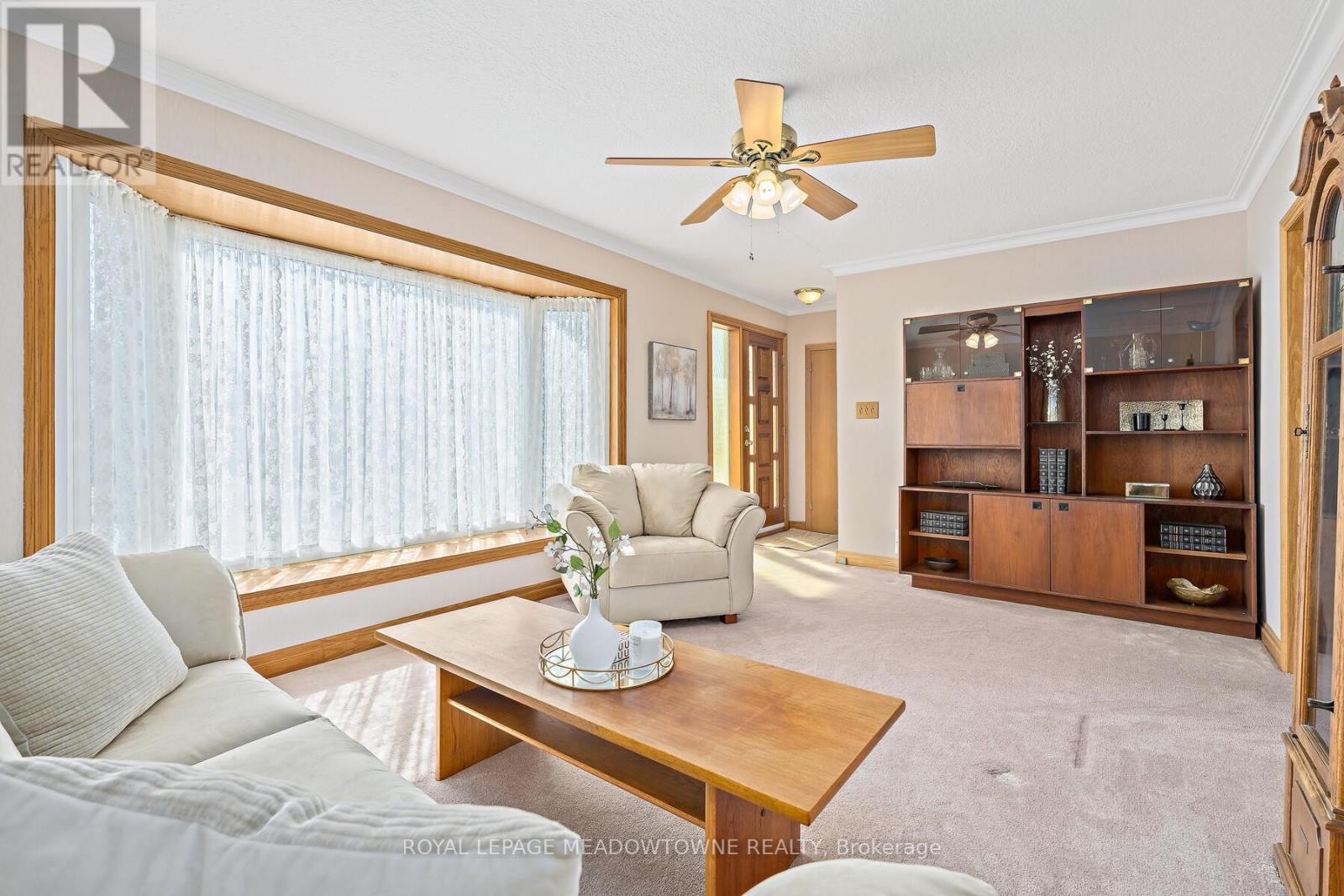 37 Prince Charles Drive, Halton Hills, Ontario  L7G 3T9 - Photo 8 - W13027682