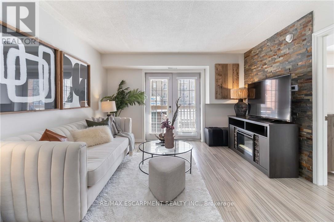 110 - 4015 Kilmer Drive, Burlington, Ontario  L7M 4M4 - Photo 6 - W13027690