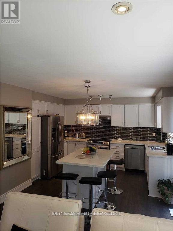 5890 Tampico Way, Mississauga, Ontario  L5M 6Y9 - Photo 10 - W13027716