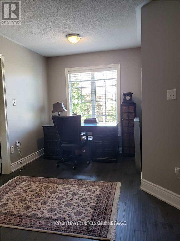 5890 Tampico Way, Mississauga, Ontario  L5M 6Y9 - Photo 5 - W13027716