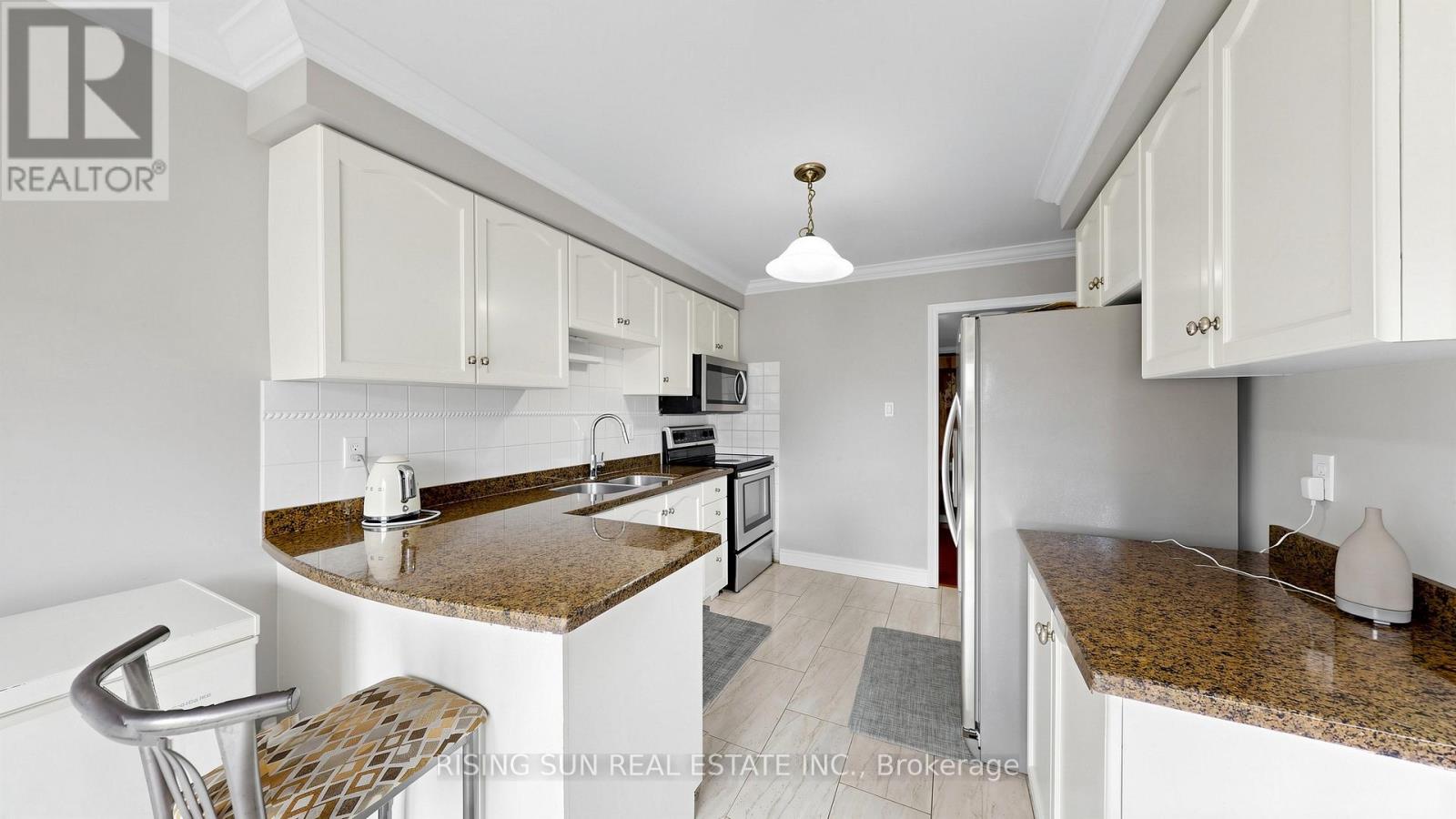 10 Cedarwood Crescent, Brampton, Ontario  L6X 4K1 - Photo 13 - W13027720