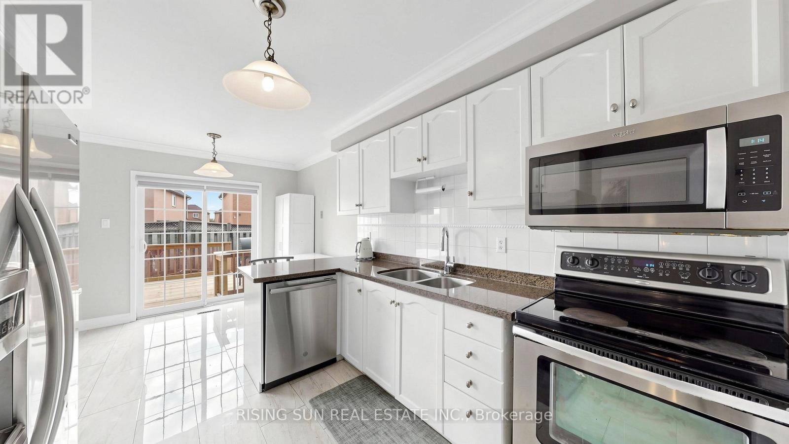 10 Cedarwood Crescent, Brampton, Ontario  L6X 4K1 - Photo 14 - W13027720