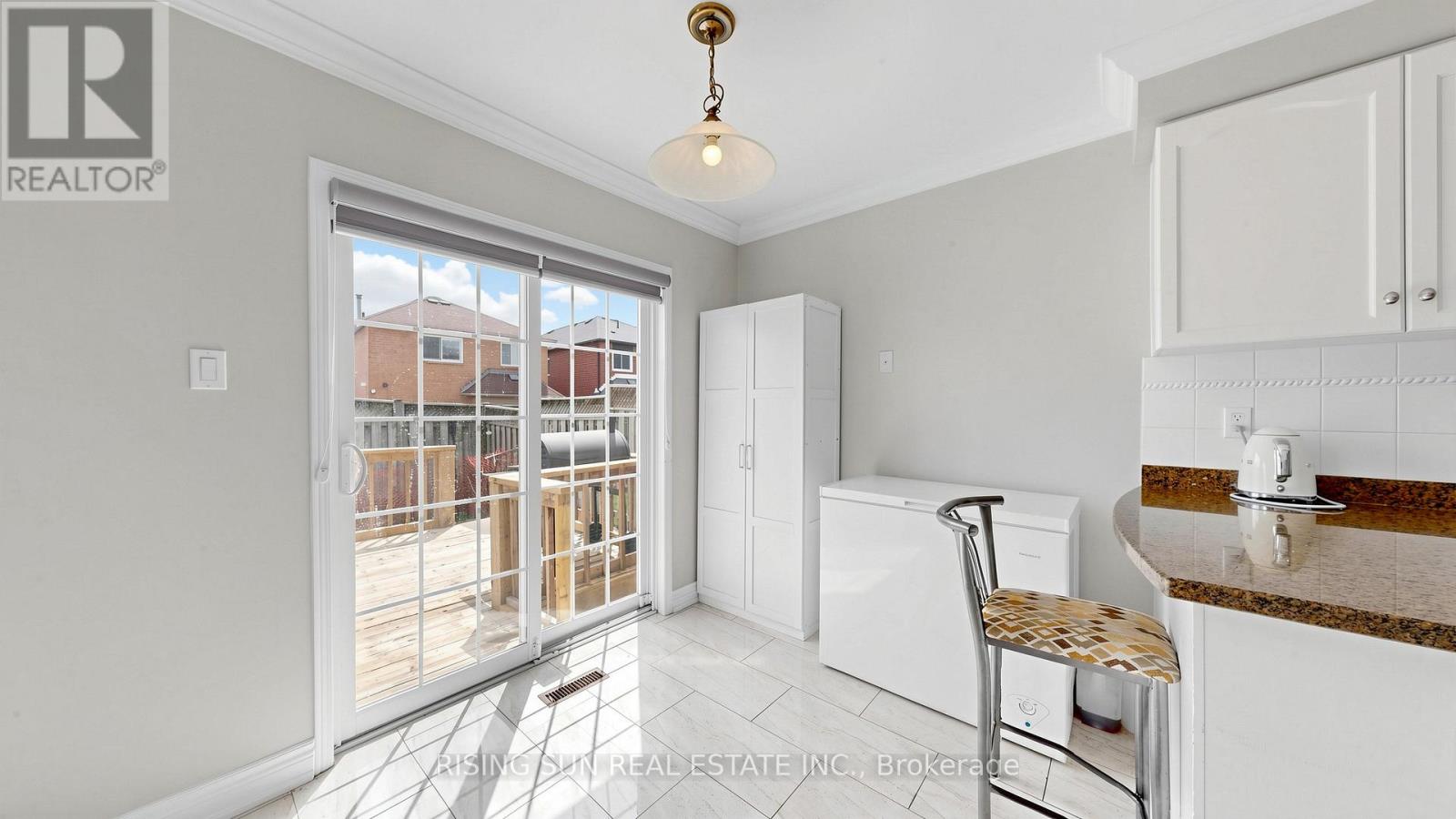 10 Cedarwood Crescent, Brampton, Ontario  L6X 4K1 - Photo 18 - W13027720