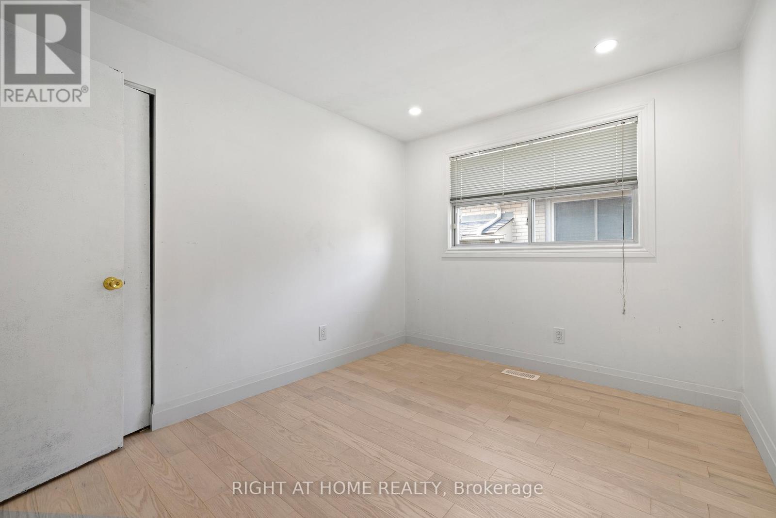 1147 Saturnia Crescent, Mississauga, Ontario  L4Y 2M2 - Photo 20 - W13027724