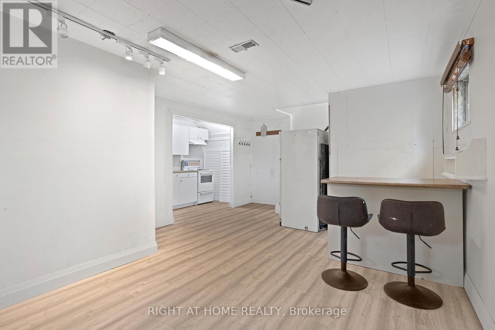 1147 Saturnia Crescent, Mississauga, Ontario  L4Y 2M2 - Photo 37 - W13027724