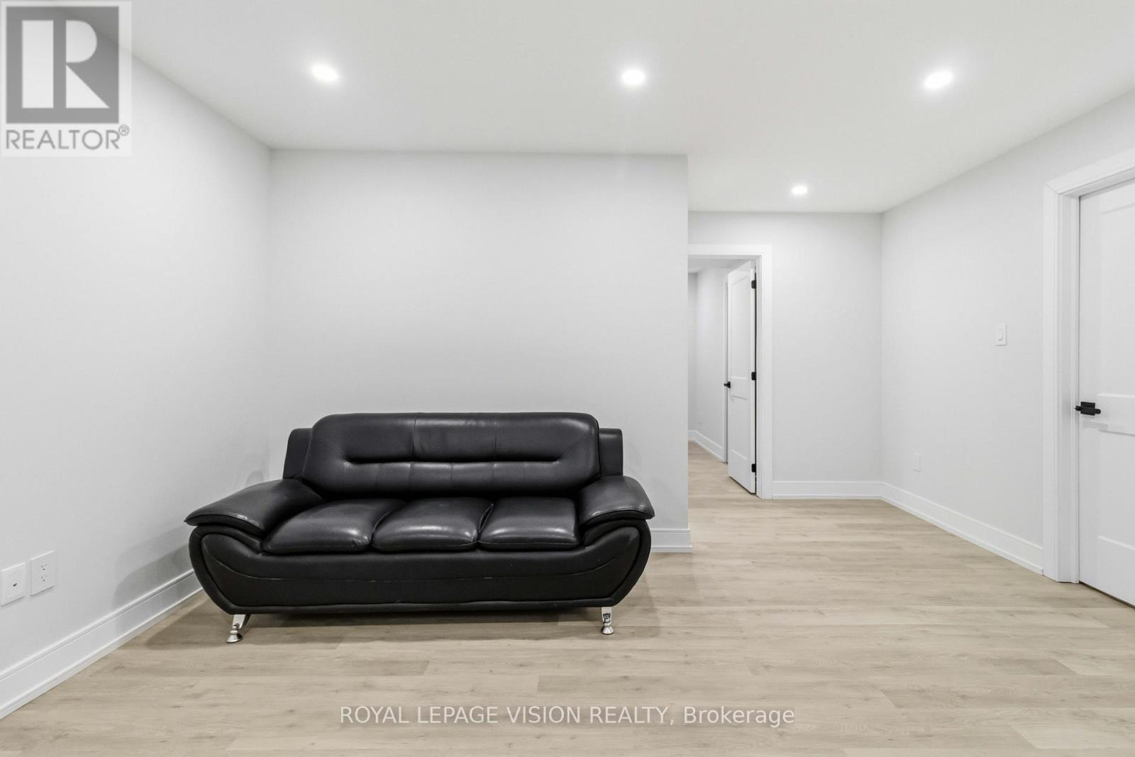 Lower - 77 Thomas Street, Mississauga, Ontario  L5M 1Y6 - Photo 11 - W13027726